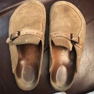 Birkenstock suede clogs size 36 tan